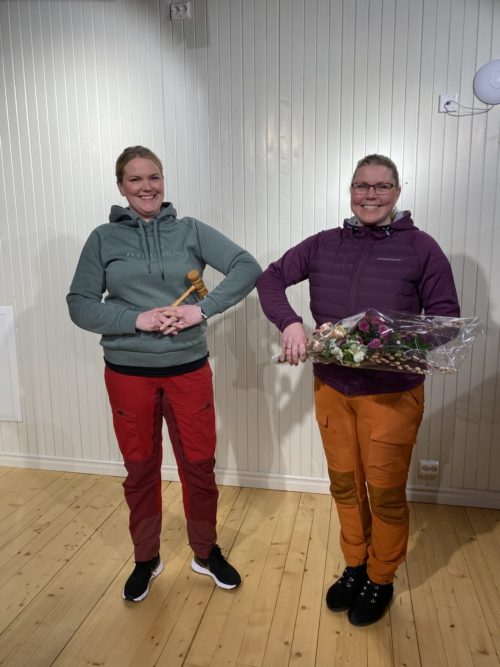 Mona gikk av som leder i år og Inger-Lise overtar med det som ny leder for Namdal Fuglehundklubb. 